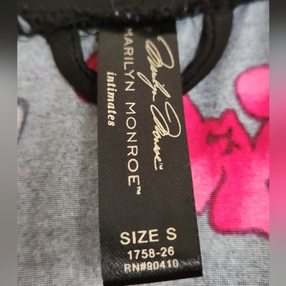 Marilyn Monroe robe new - Picture 3 of 6